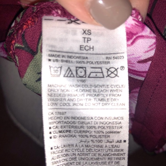 NWT Old Navy short sleeved top XS - Picture 3 of 3